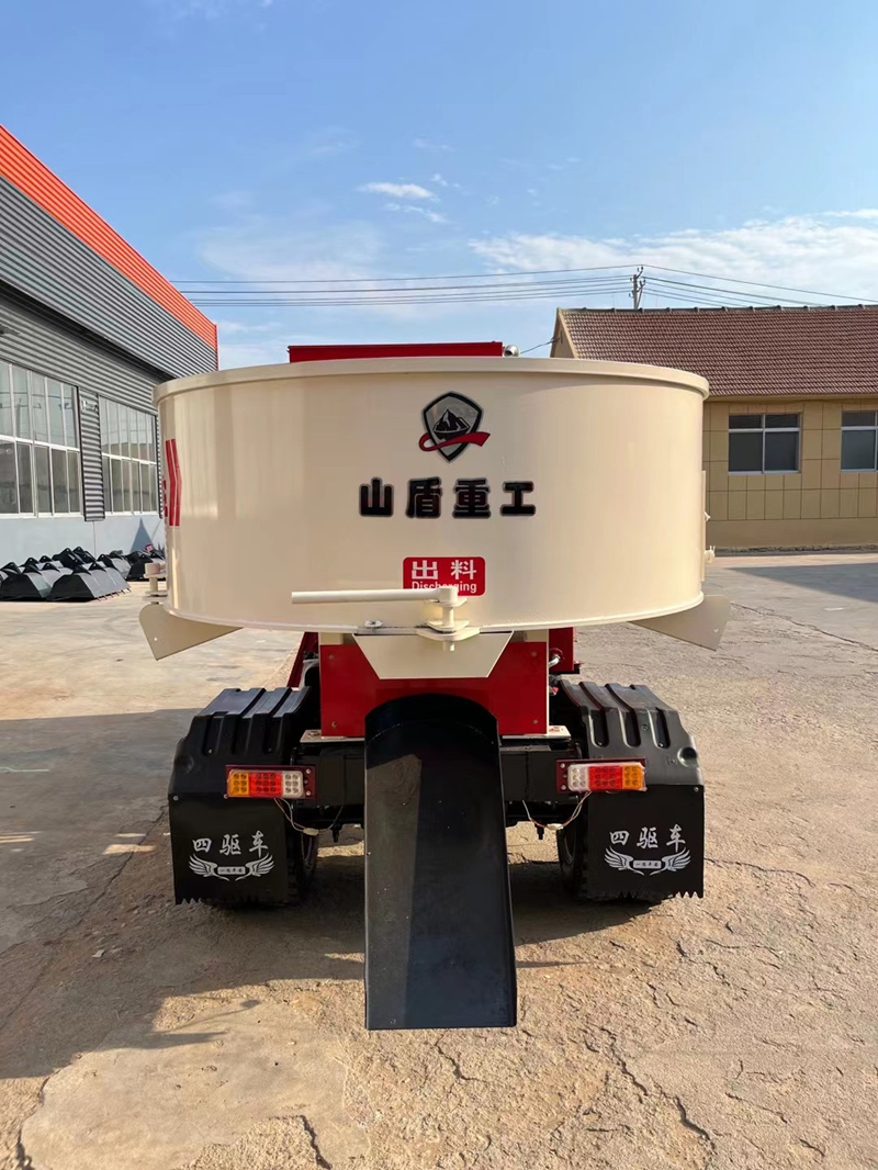 flat mouth concrete mixer 3.jpg