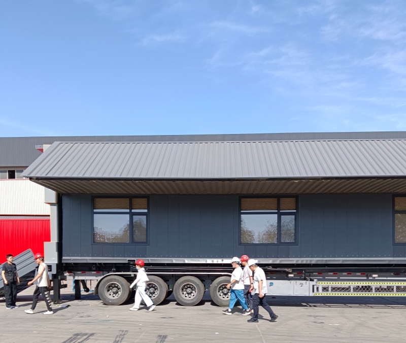 Luxury expandable event trailer for professional sports fan engagement in Dallas, Texas.jpg